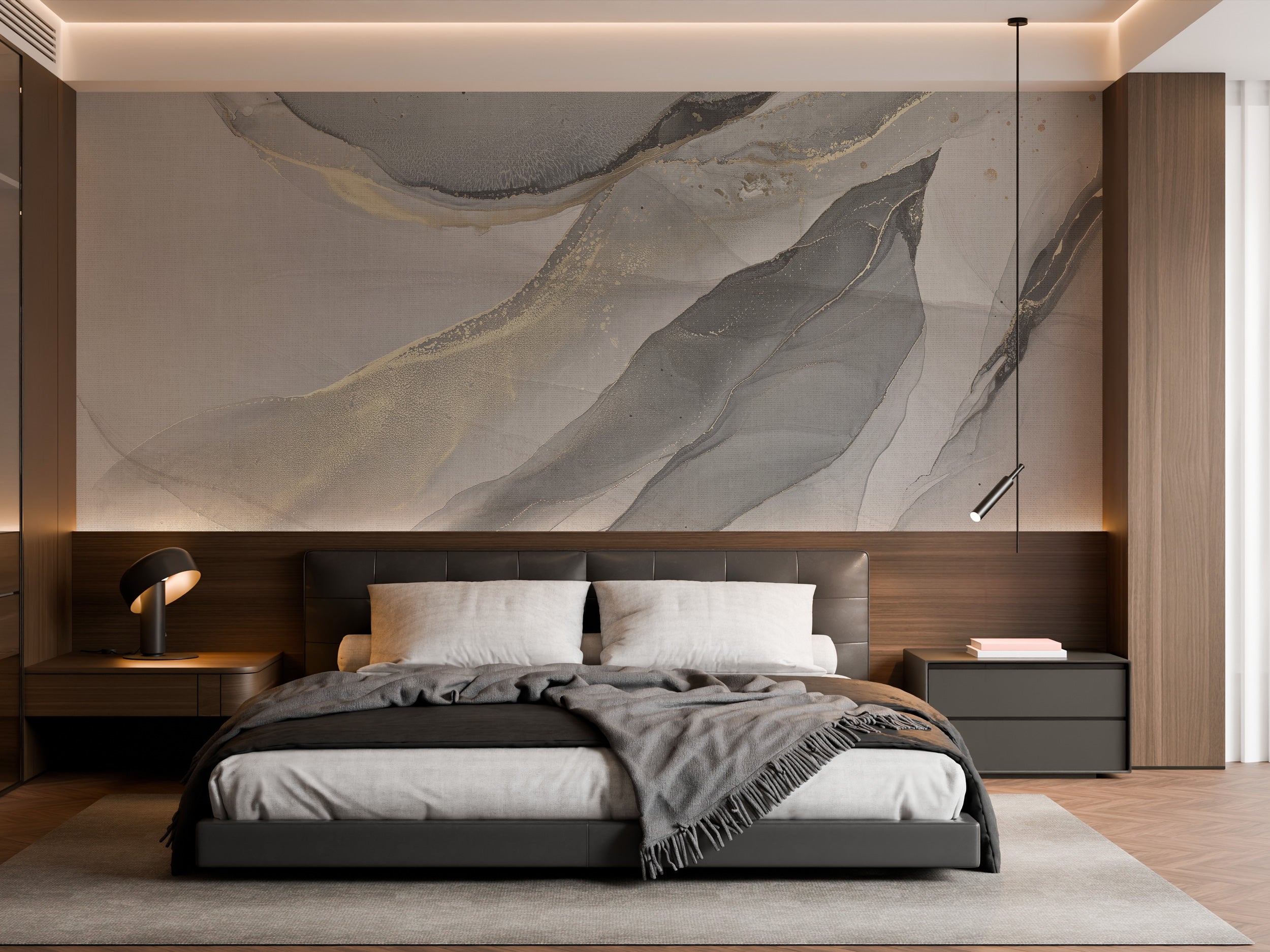 Abstrakte Wandtapete mit grauen und beigen fließenden Schichten und feinen goldenen Adern.