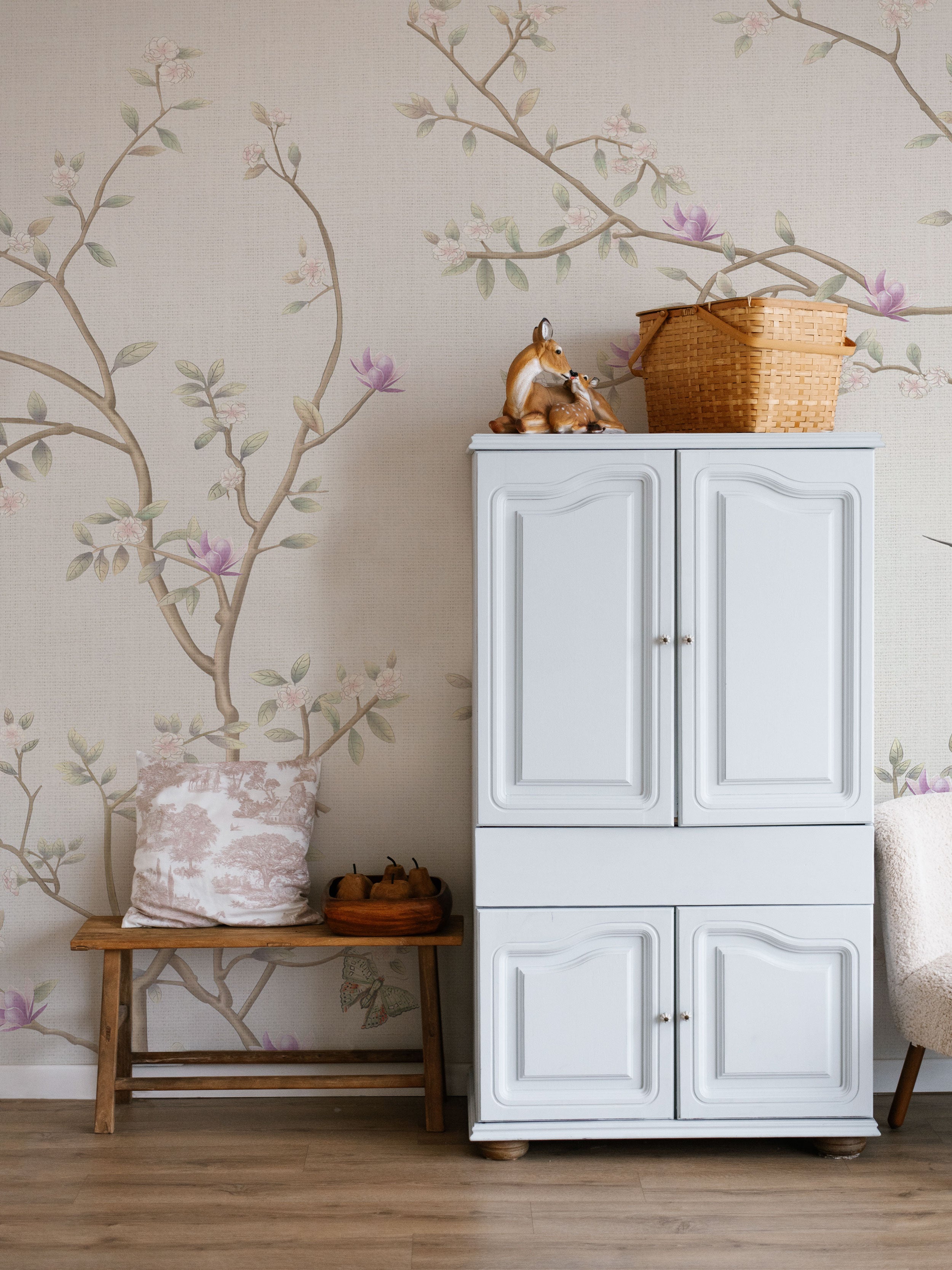 Simple And Gorgeous - Eclart Walls